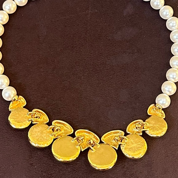 🌟12xHP🌟VTG 1980s-90s Napier Chunky Faux Pearl & Gold Tone Statement Necklace - Picture 8 of 13